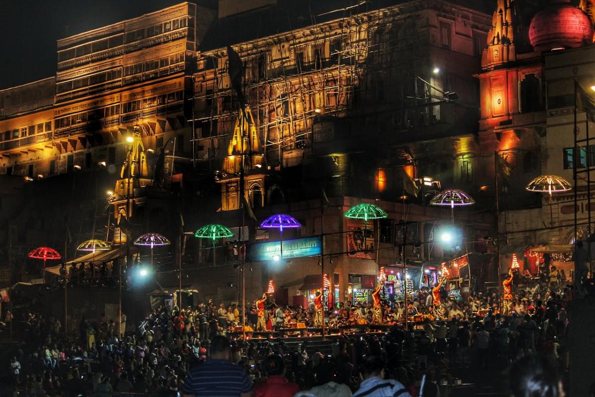 ganga aarti varanasi fiume