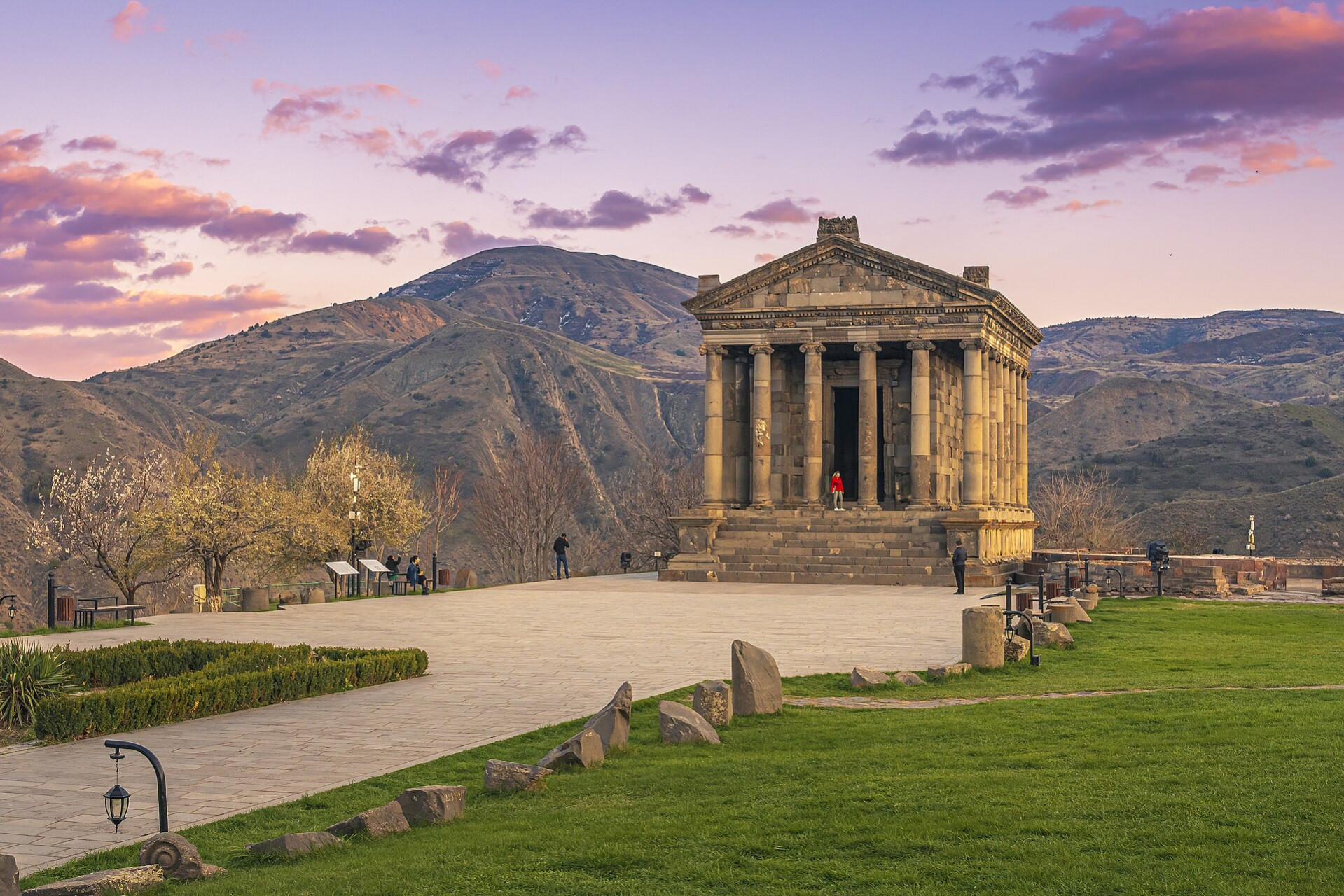 garnitempleatsunset armenia