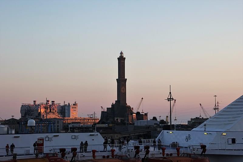 genova la lanterna faro