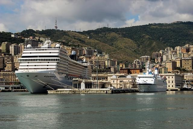 genova nave barca porto 1