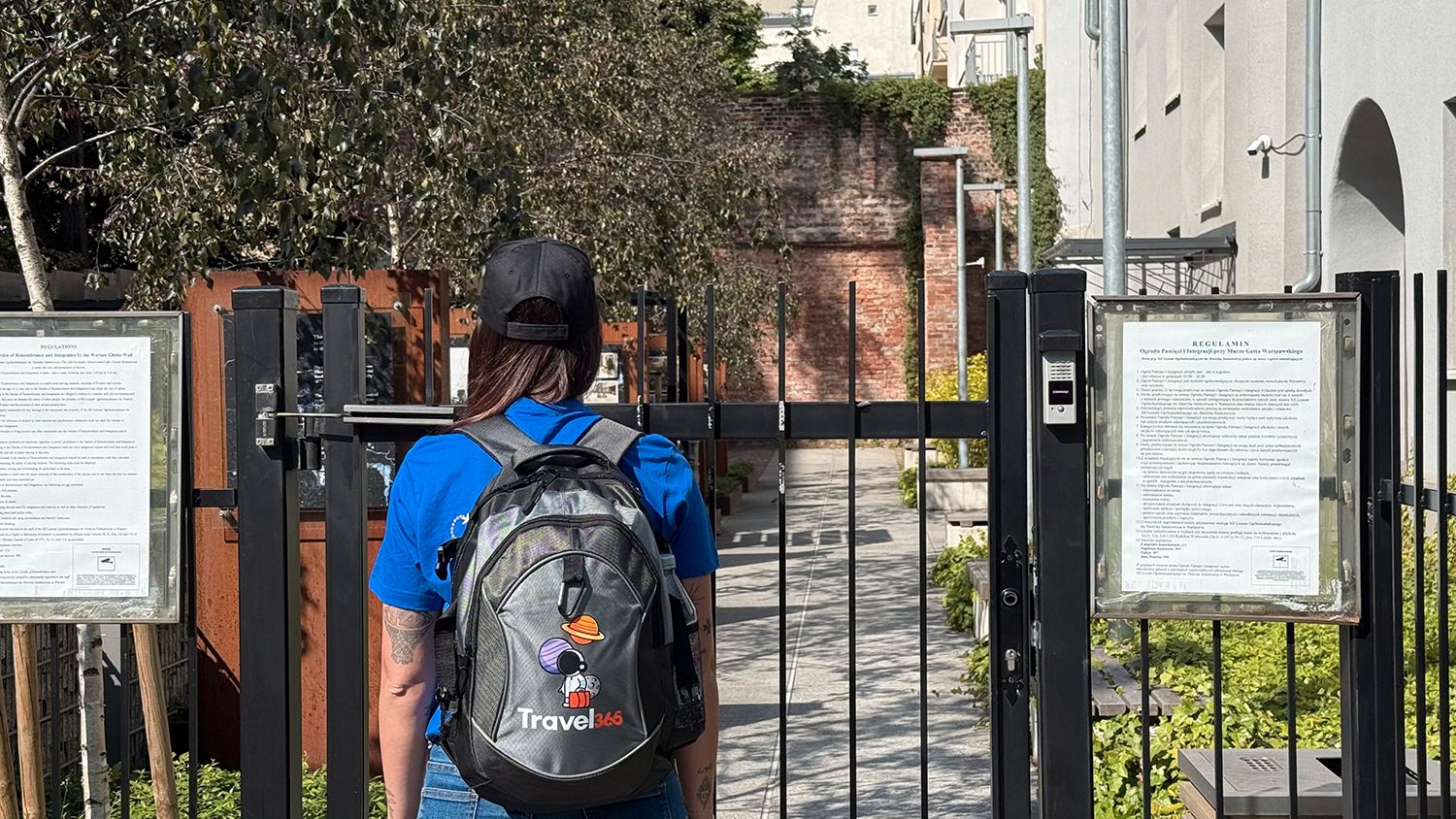 giardino della memoria e dell integrazione presso il muro del ghetto d