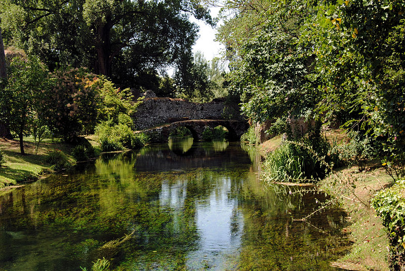 Giardino di Ninfa, Cisterna di Latina