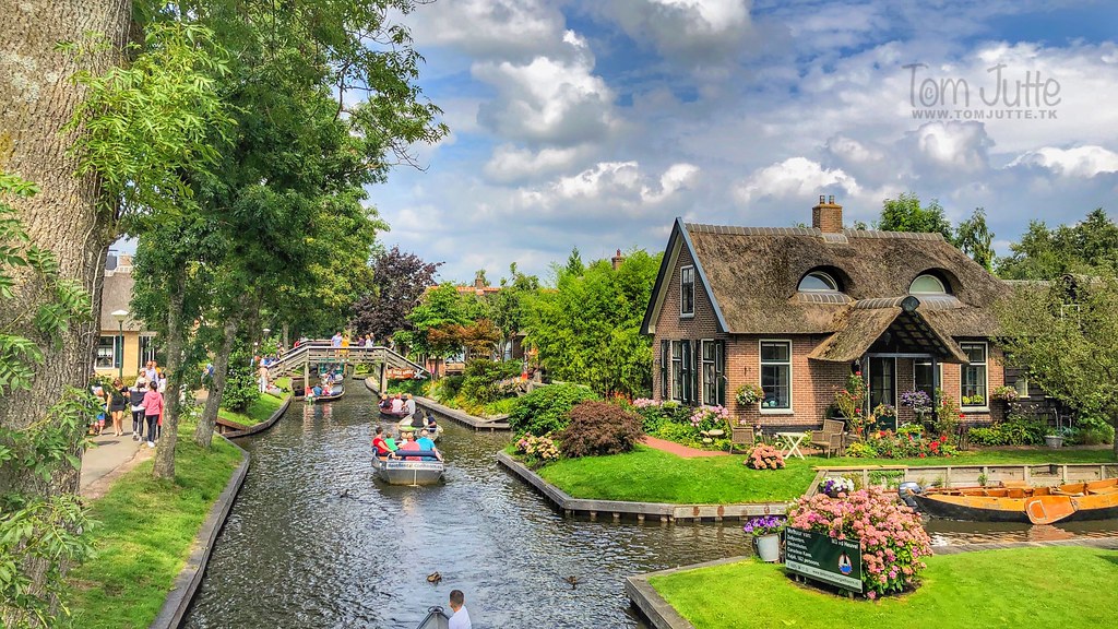 giethoorn venice of the netherlands 2851