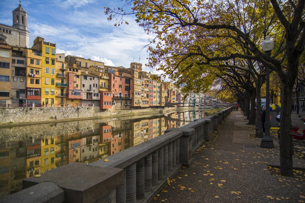 girona spagna giro turistico fiume
