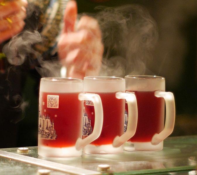 gluhwein weinnachtsmarkt