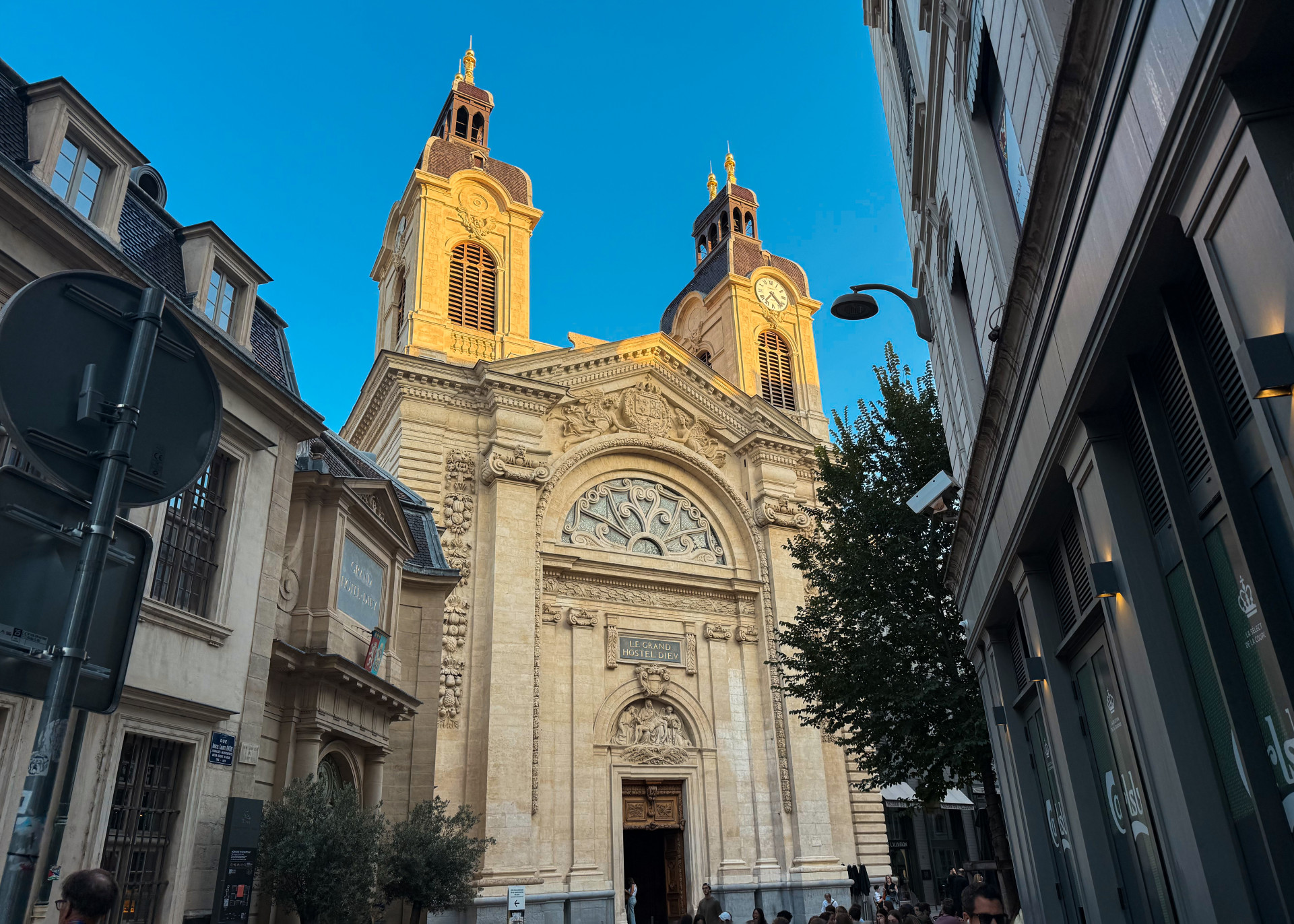 grand hostel dieu 1
