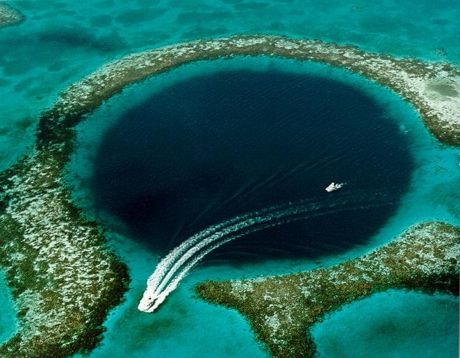 Seccondo posto great blue hole caraibi