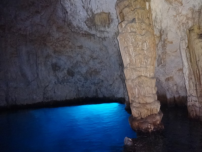 grotta dello smeraldo 2 1