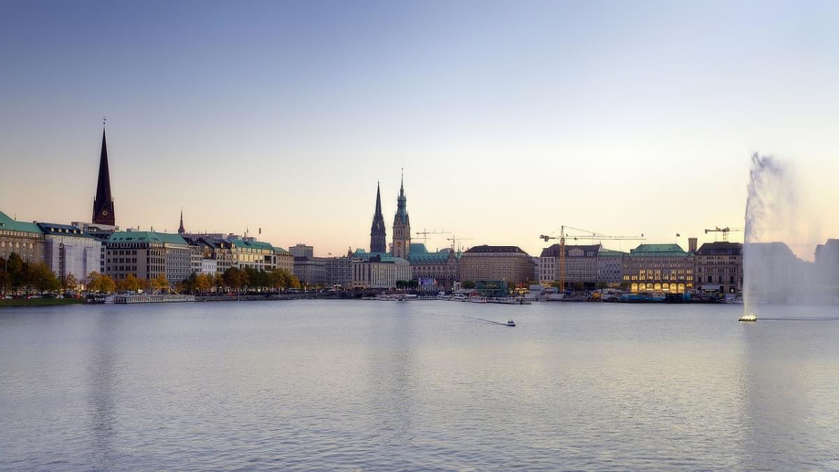 hamburg alster innenalster germania 1