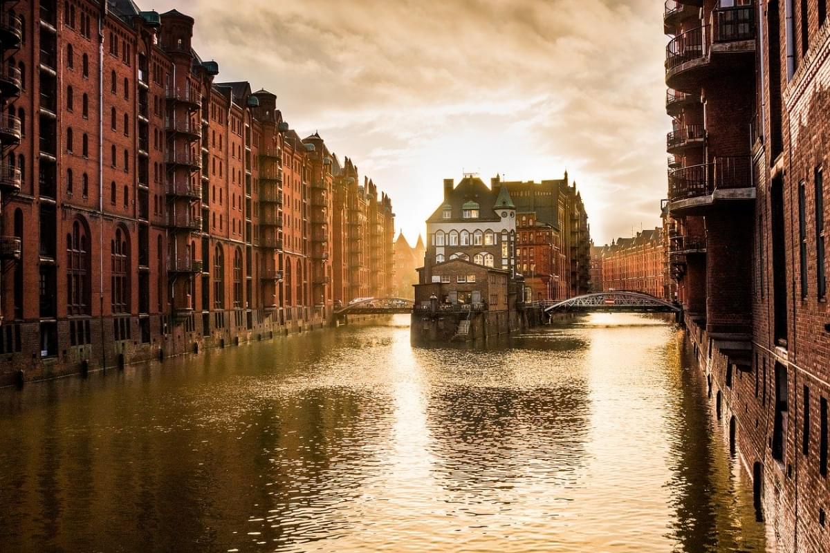 hamburg speicherstadt canale