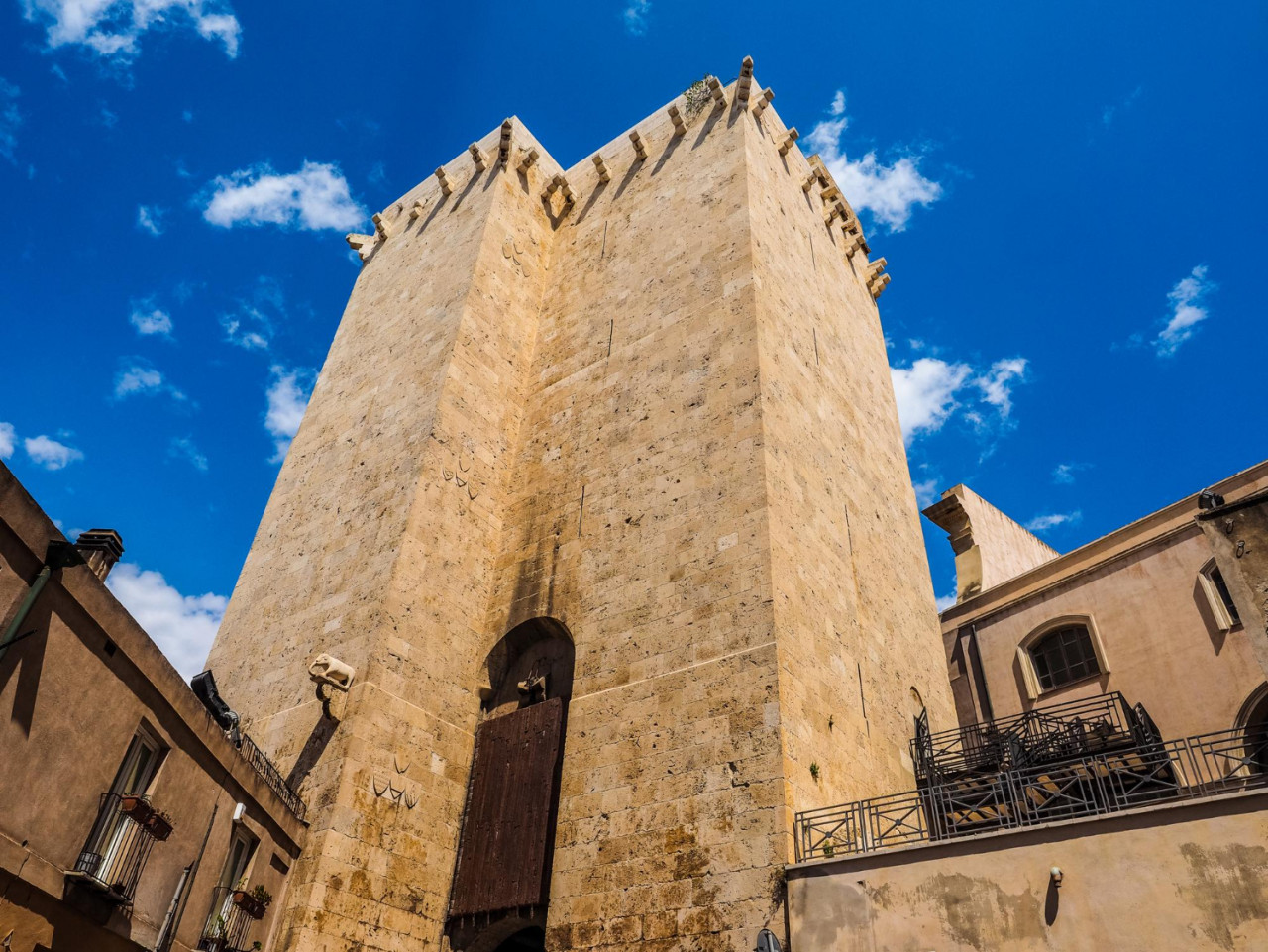 hdr elephant tower cagliari