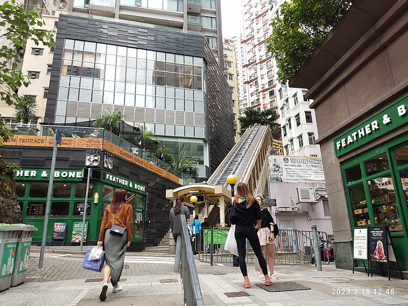 hk 中環 central 蘇豪區 soho 些利街 shelley street central mid levels escalators mosque street feather bone restaurant february 2023 px3