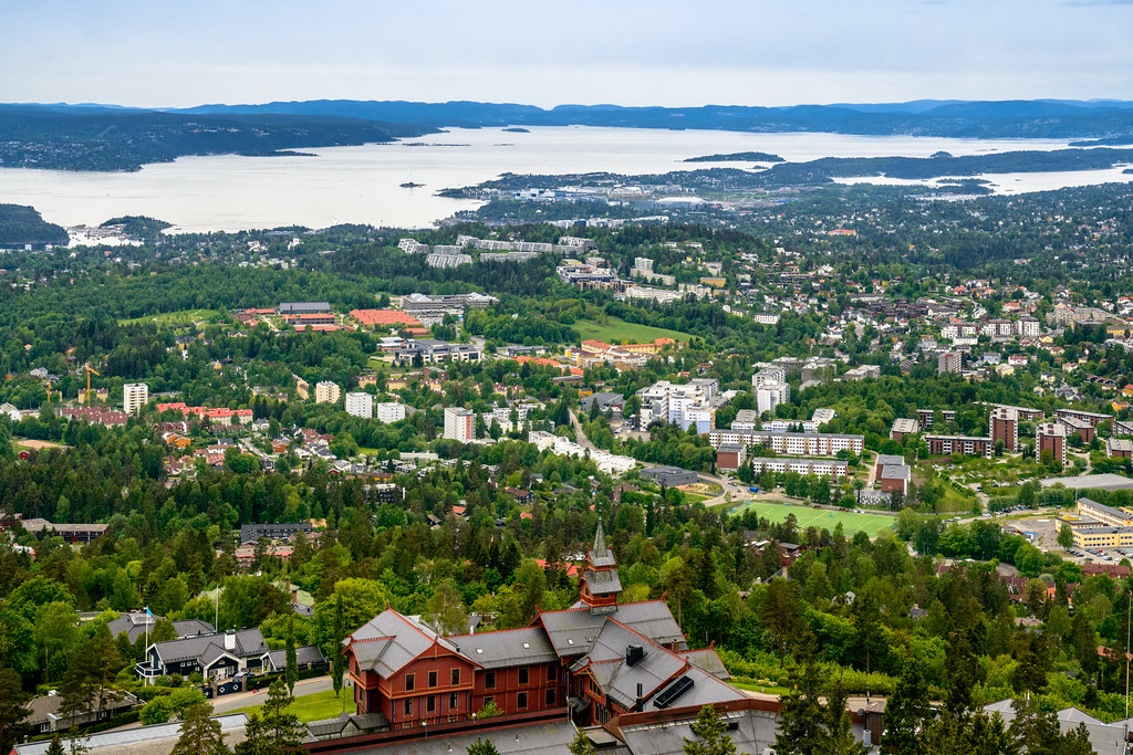 norvegia oslo salto con gli sci 1