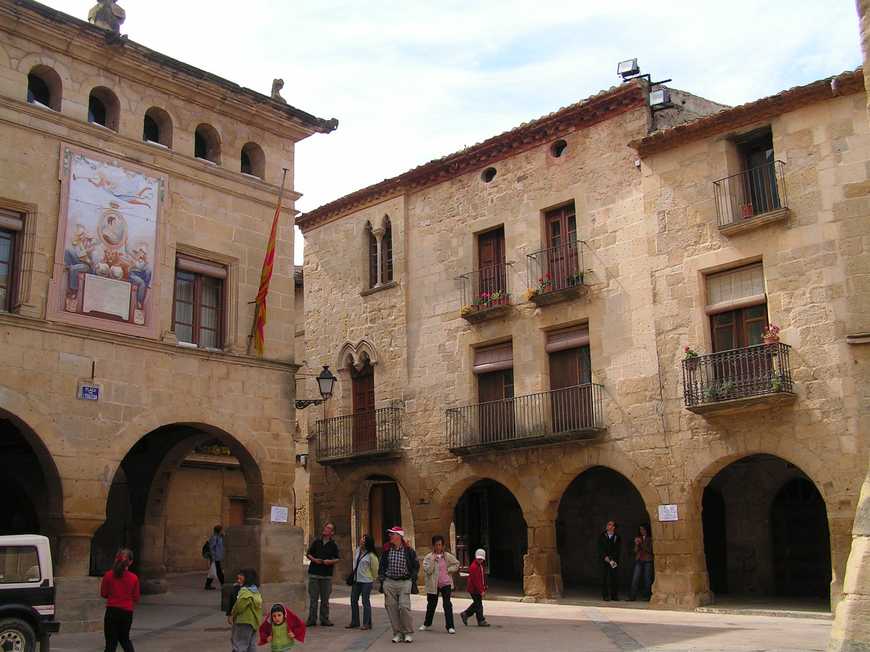 horta de sant joan placa de l ajuntament