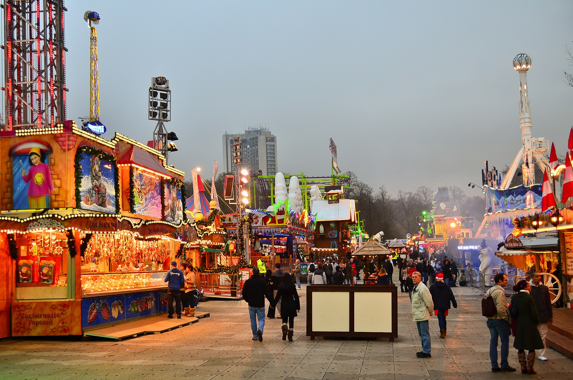 Winter Wonderland Hyde Park, mercatino e giostre di Natale a Londra