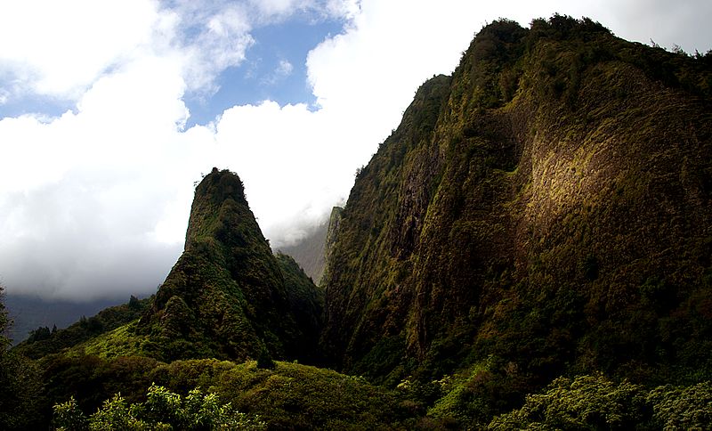 iao valley state park maui