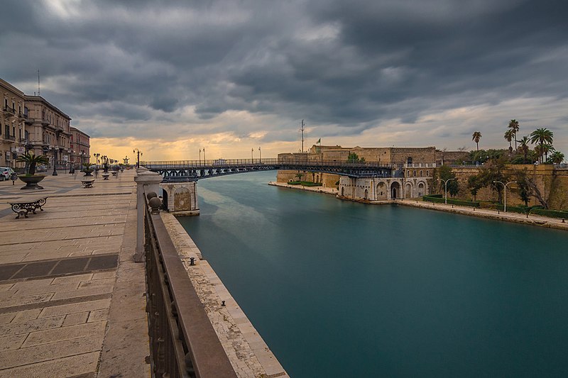 il ponte girevole di taranto