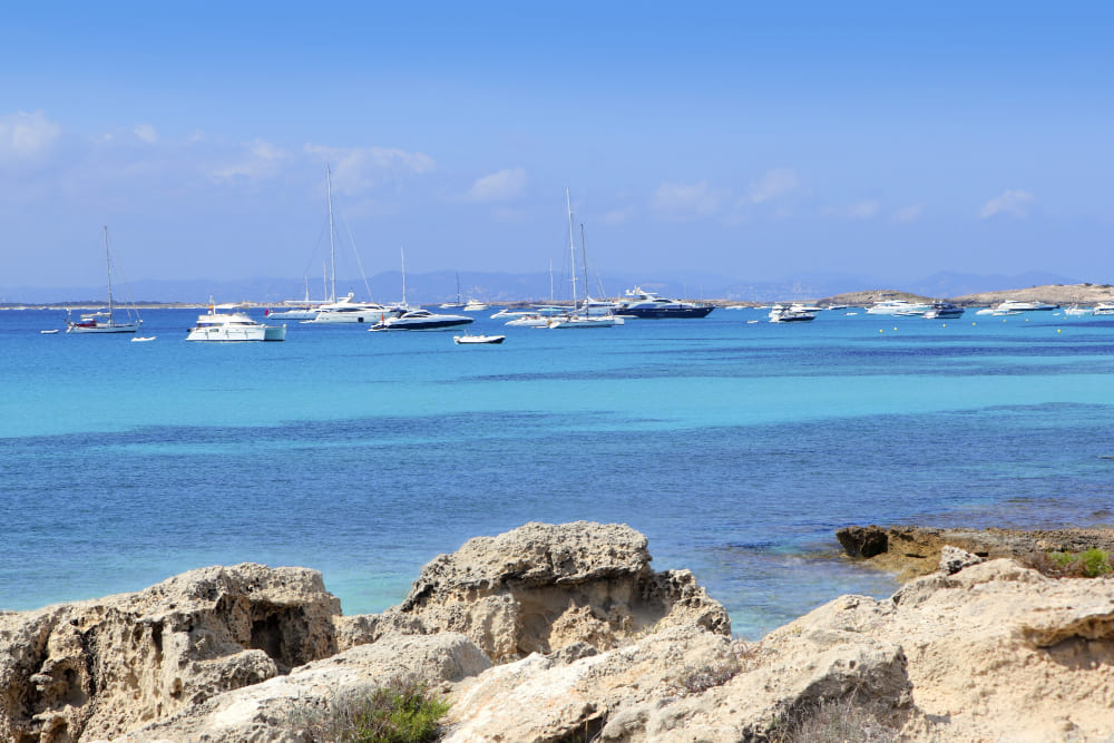 illetes vista dal porto di savina formentera