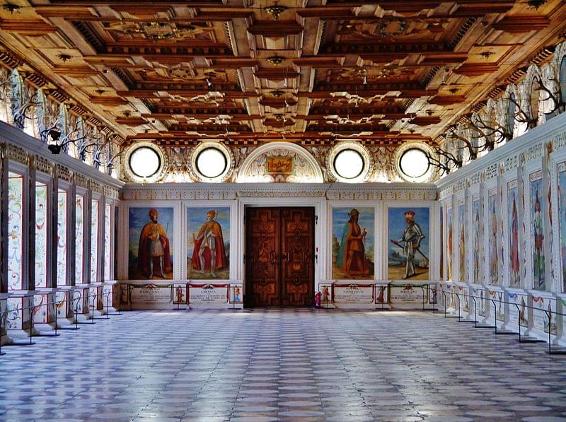 innsbruck schloss ambras hochschloss innen spanischer saal 07