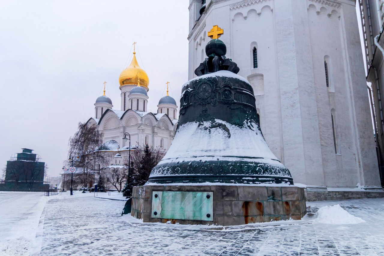 inside kremlin s wall ivan great bell tsar bell