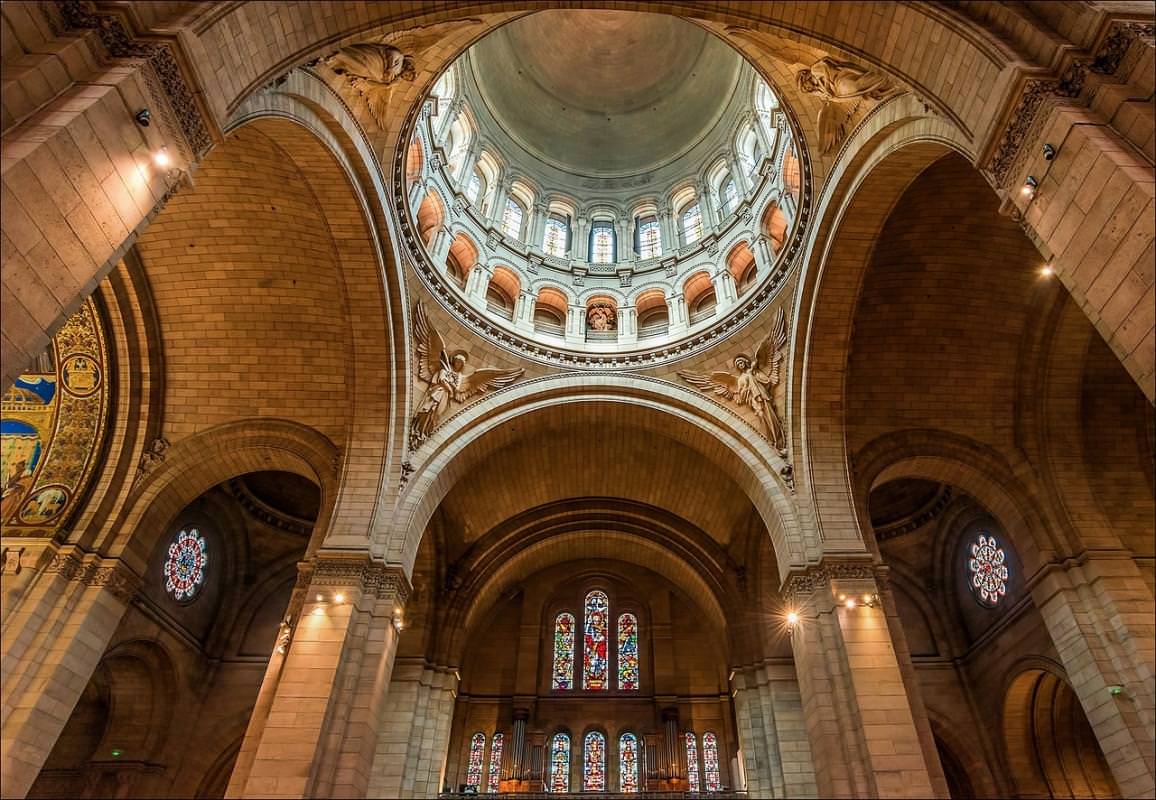 interno basilica sacro cuore