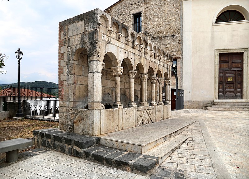 isernia fontana fraterna