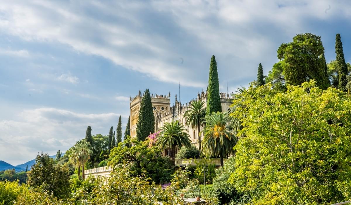 isola del garda lago di garda italia