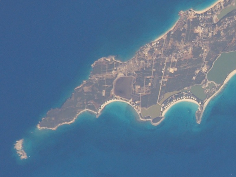 iss006 e 38022 viewofthecaribbean croppedtoswanguillaandanguillita