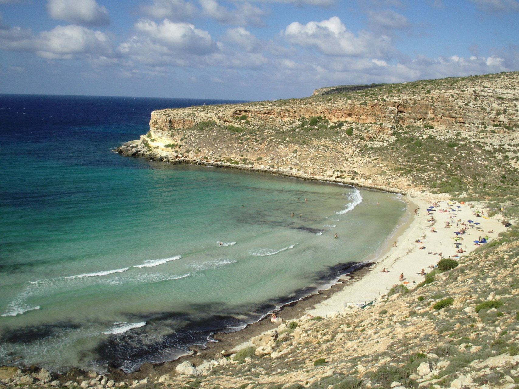 ita sic isoladilampedusa spiaggiadeiconigli1
