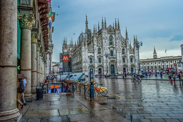 italia milano piazza del duomo 1