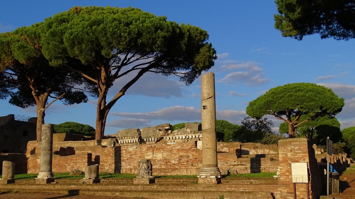 italia ostia antica rovine