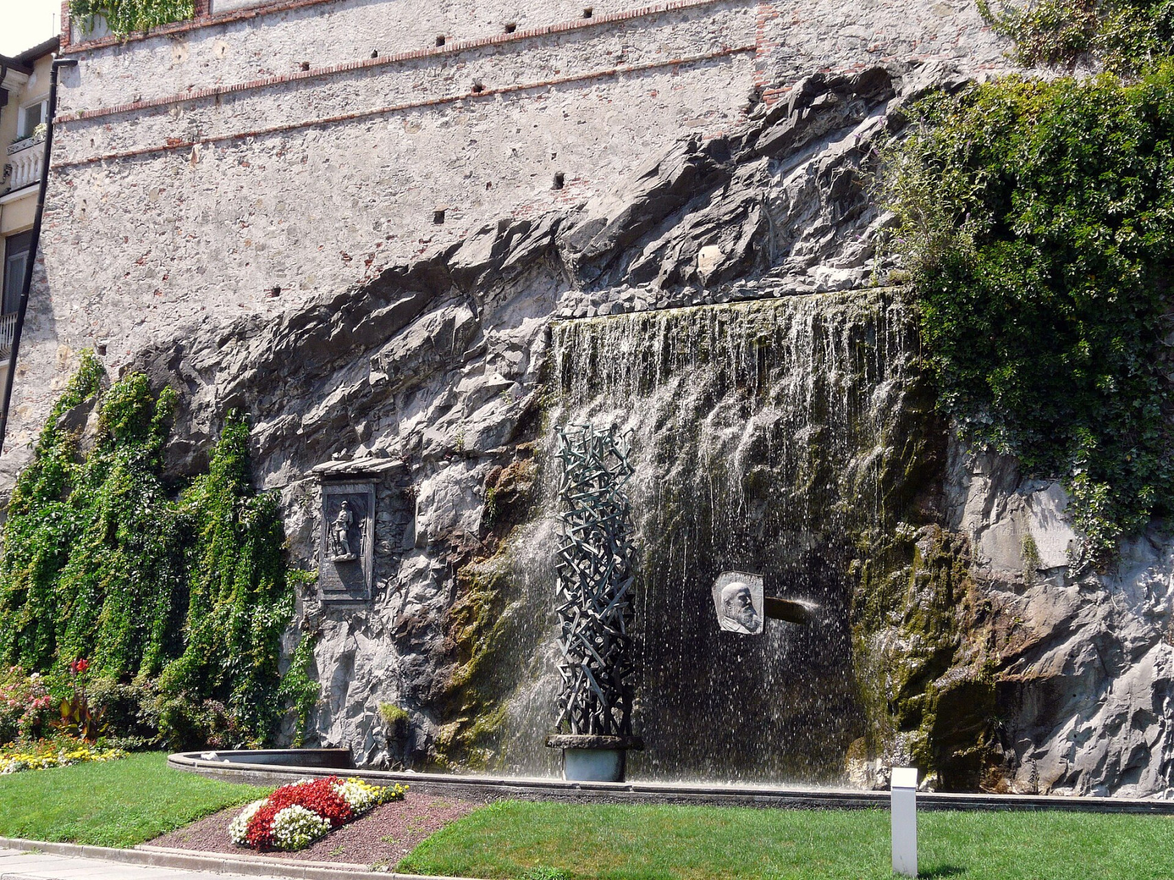 ivrea fontanacamilloolivetti3
