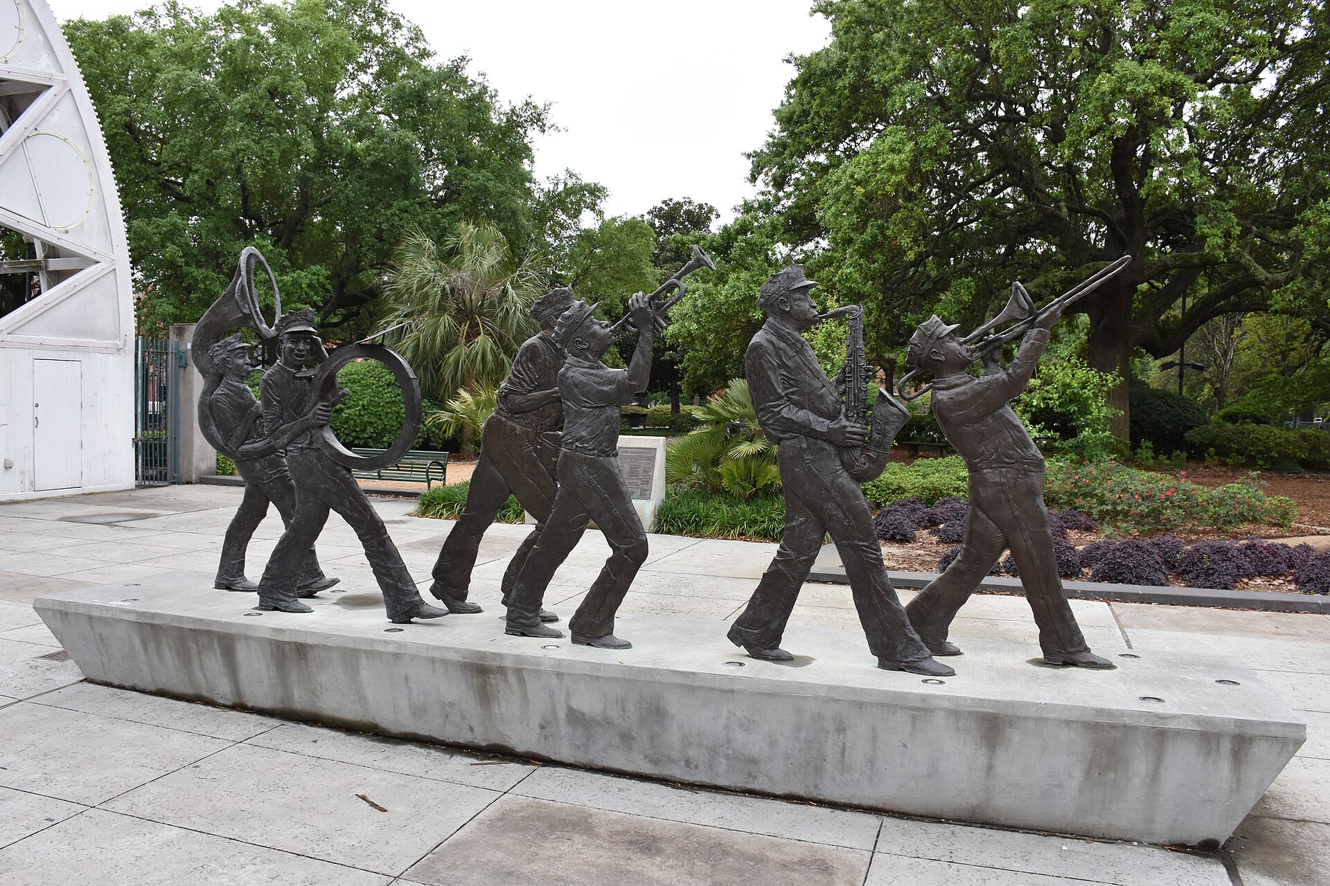 jazzstatueinlouisarmstrongpark neworleans
