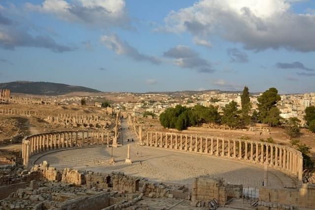 jerash piazza ovale