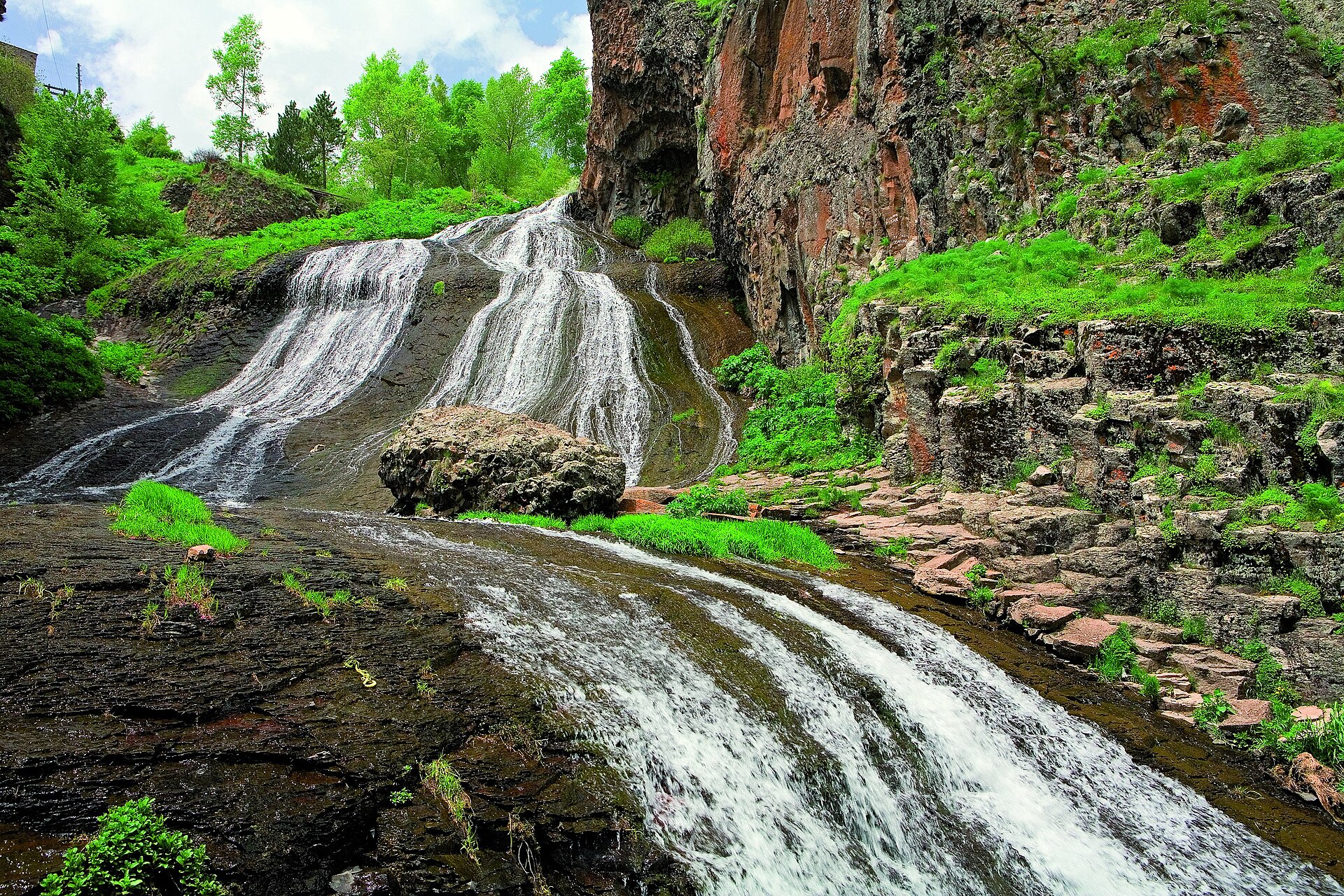 jermukwaterfall4