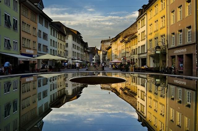 judd brunnen mit spiegelung in winterthur 1