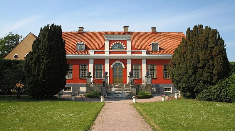 katrinetorp mansion close