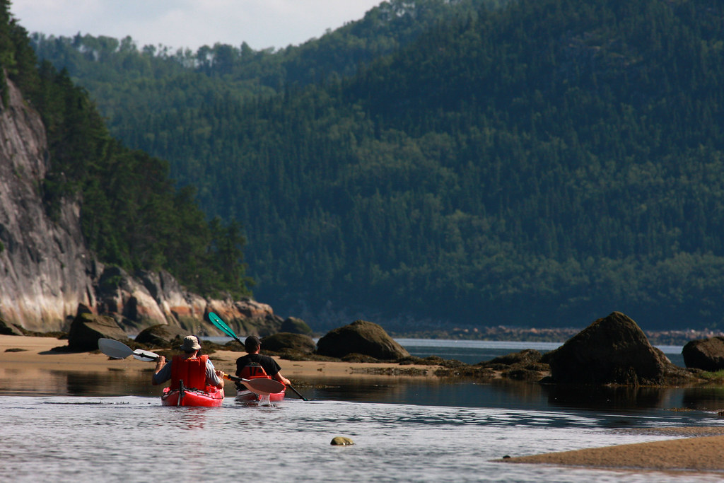 kayak sur le fjord du saguenay petit saguenay c charles david robitail
