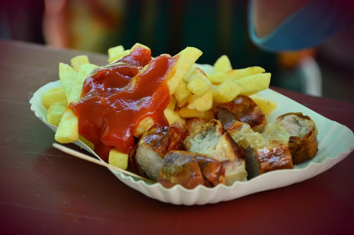 ketchup patatine fritte currywurst