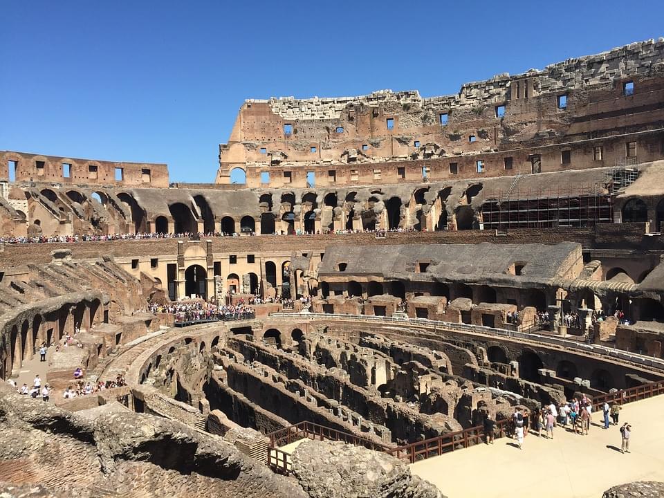 l interno del colosseo