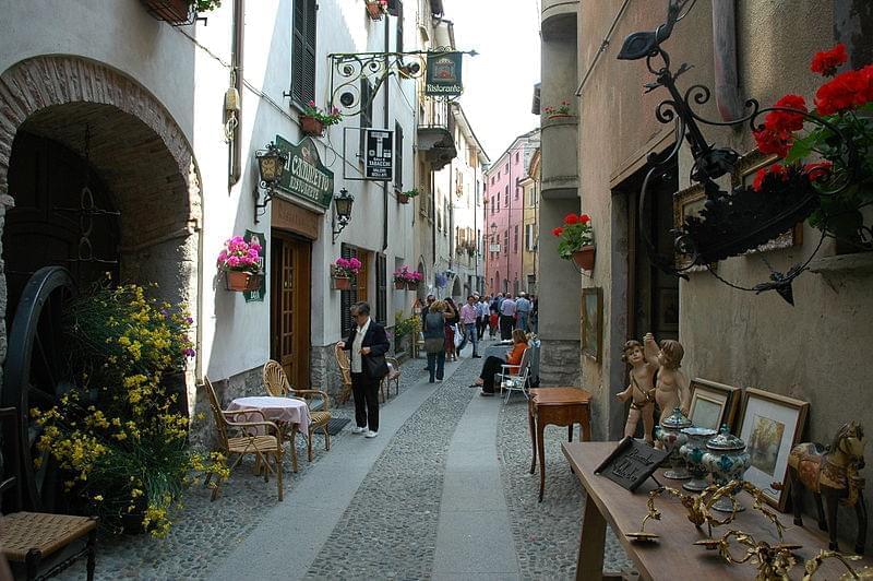 la contrada garbagna