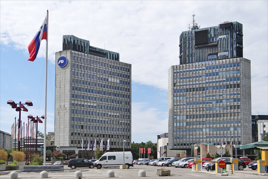 la place de la ra publique ljubljana