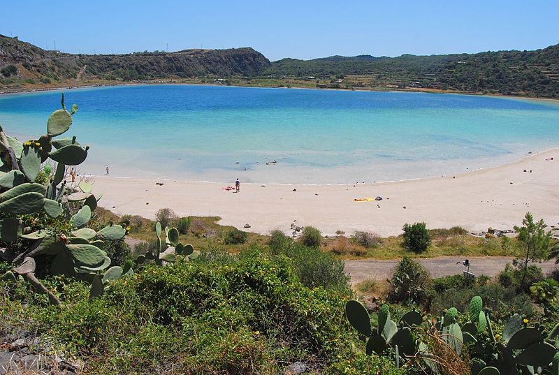 lago specchio di venere pantelleria