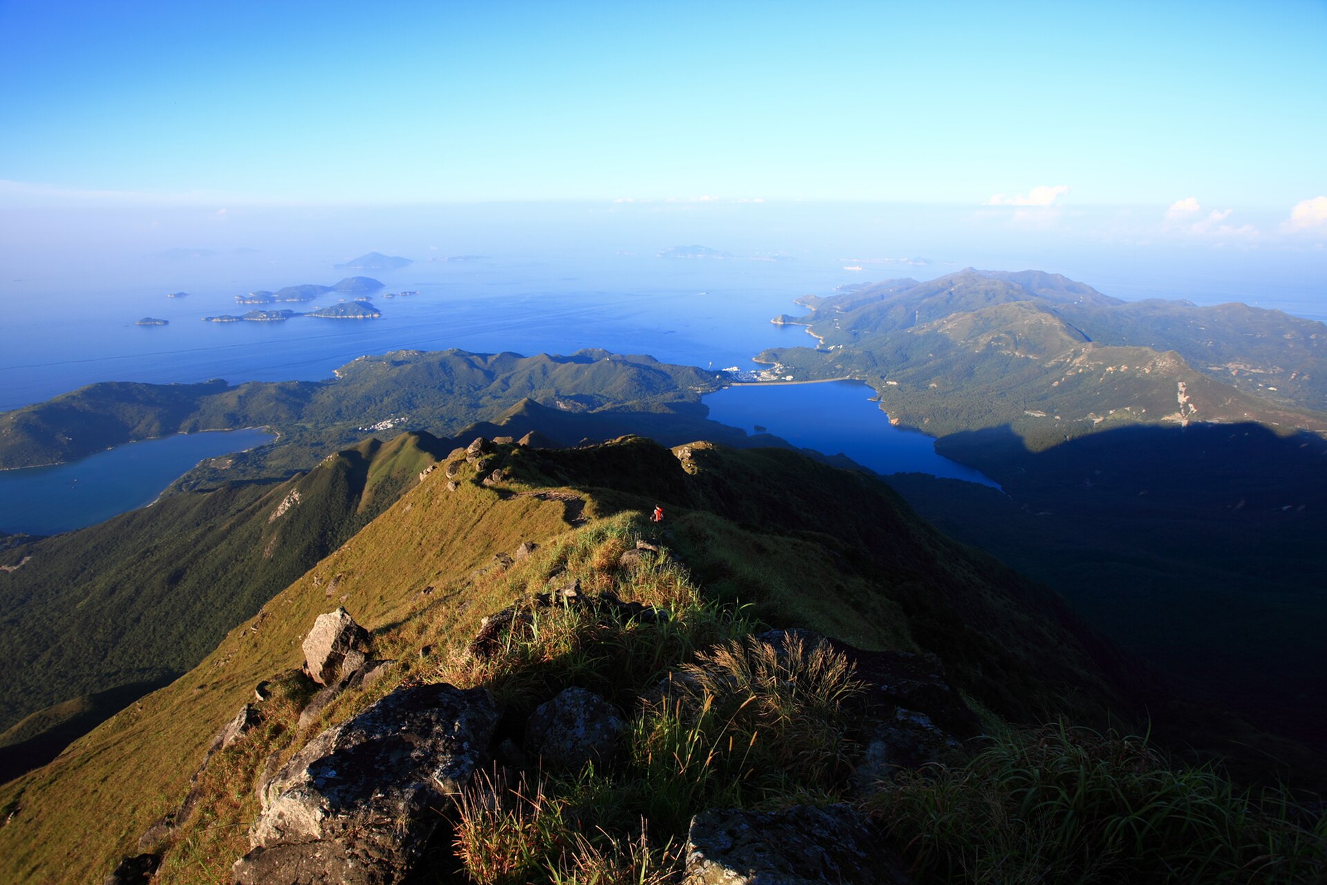 lantaupeakviewtolantauislandsouth201208