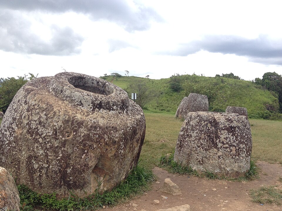 laos phonsavan plain of jars 5
