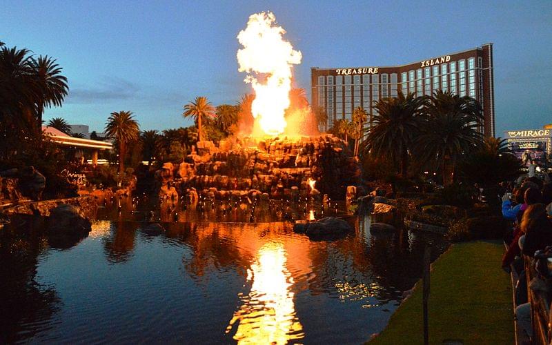 las vegas mirage volcano