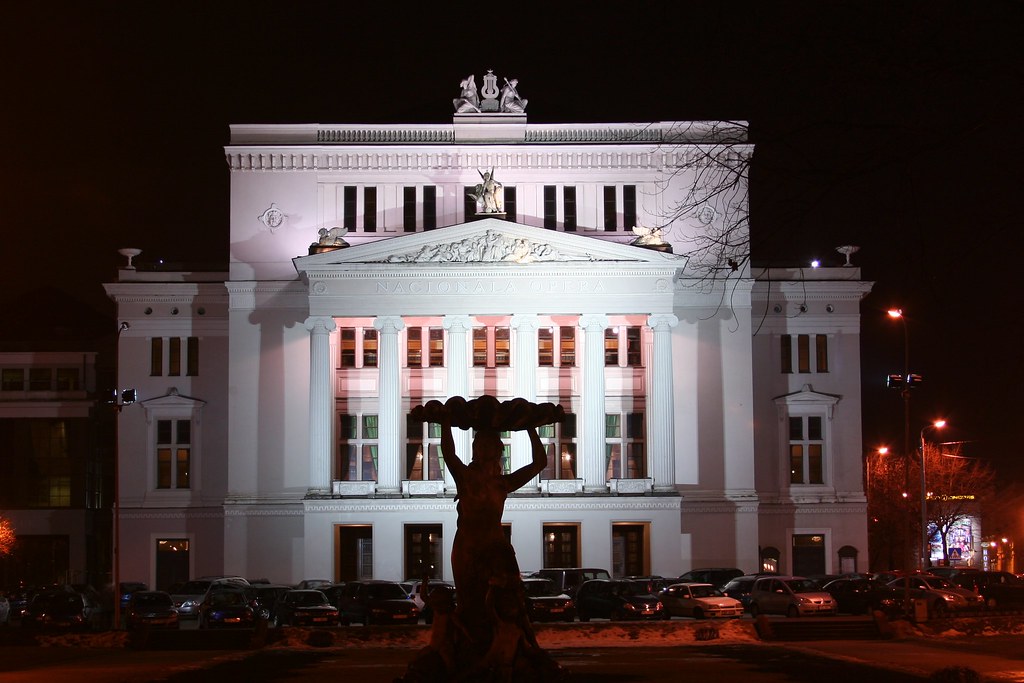latvijas nacionālā opera pirms zemes stundas