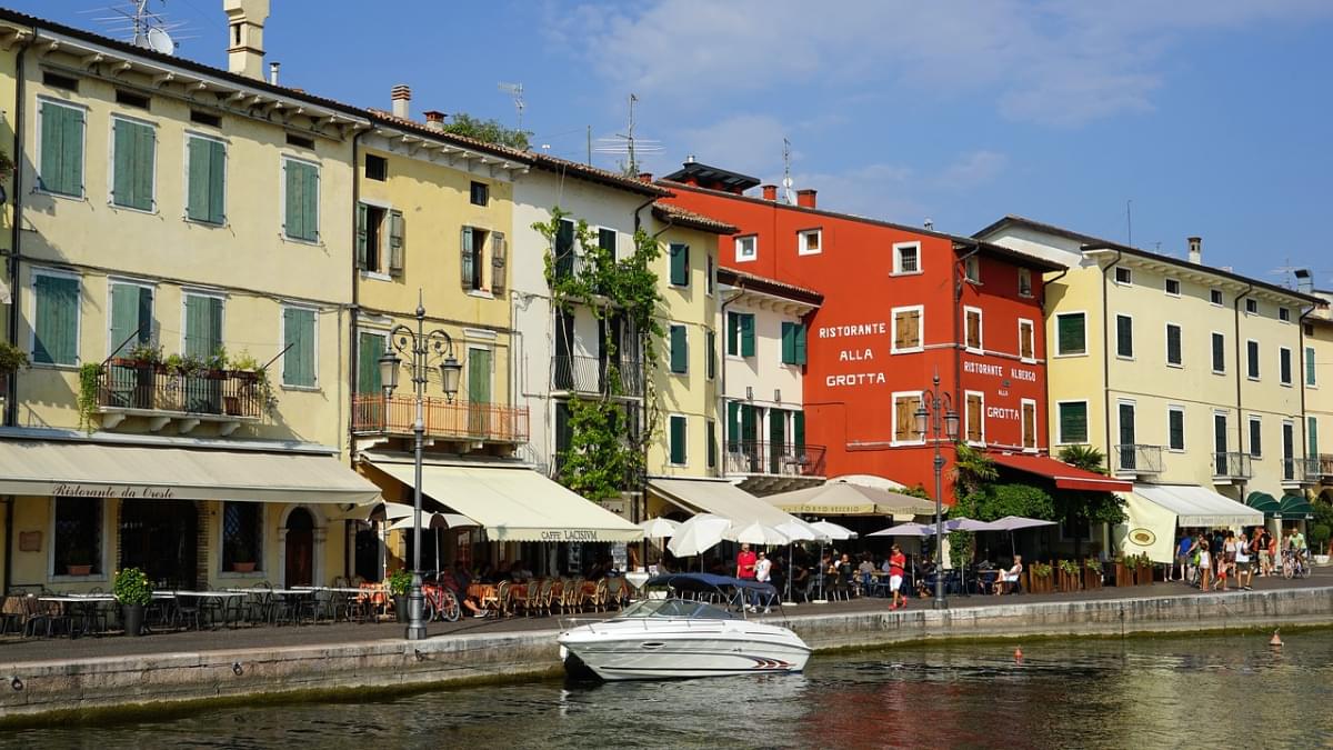 lazise lungomare garda italia 1