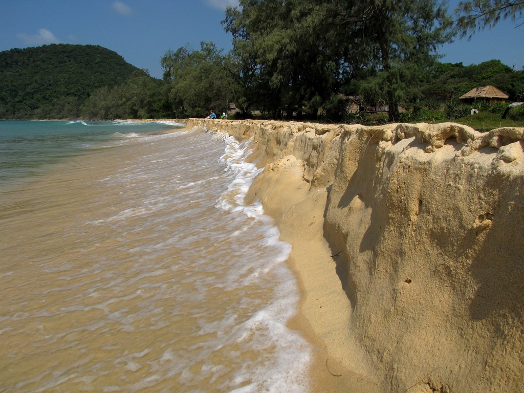 lazy beach koh rong samloem cambodia