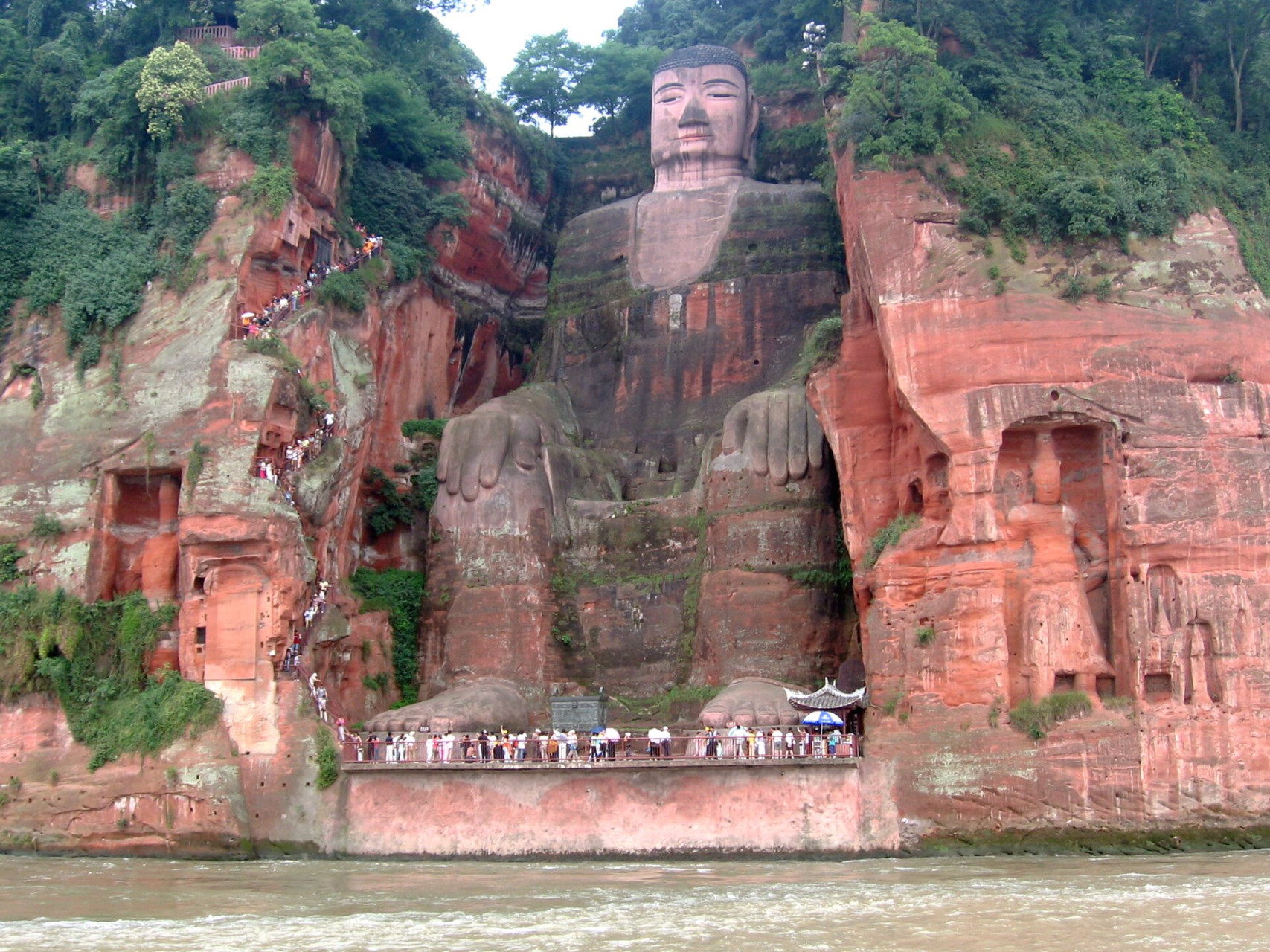 leshanbuddhastatueview